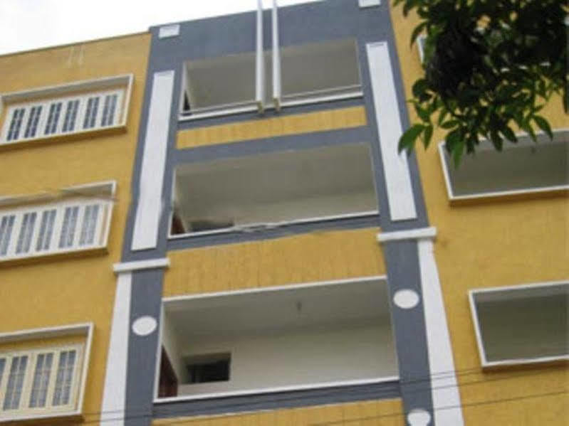 Super Collection O Begumpet Formerly Alpine Glow Sunrise Hyderabad Exterior photo